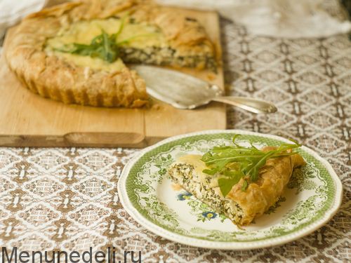 Пирог с рукколой, брынзой и щавелем | Меню недели