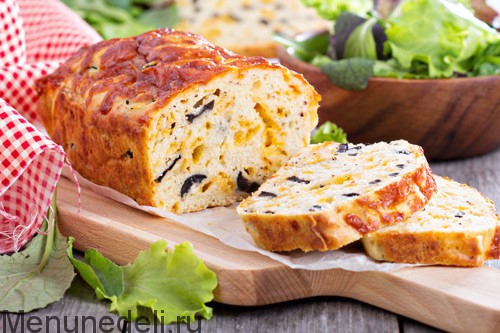 Закусочный кекс с оливками и сыром | Меню недели