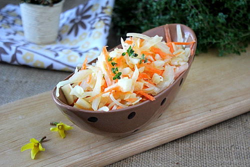 Рецепт салата из белокочанной капусты с яблоком как в детском саду | Меню недели