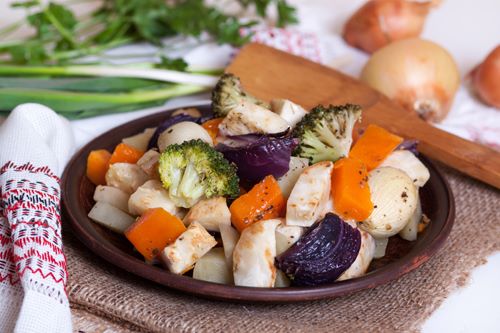 Рецепт запечённый корень сельдерея с овощами | Меню недели