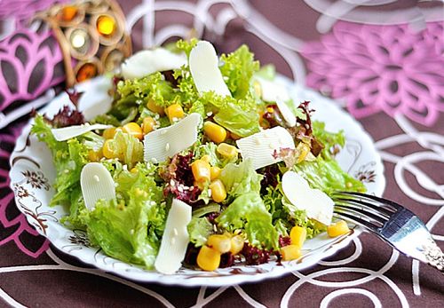 Салат с кукурузой