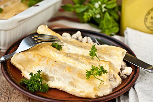 Каннеллони со сливочным соусом