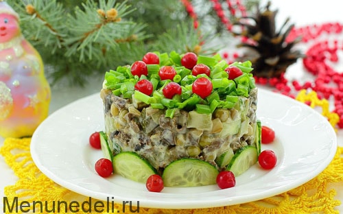 Рецепт праздничного салата с грибами и сердцем | Меню недели