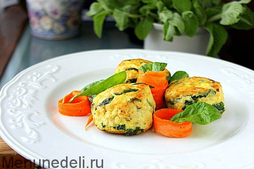 Рецепт куриных котлет со шпинатом и сыром | Меню недели