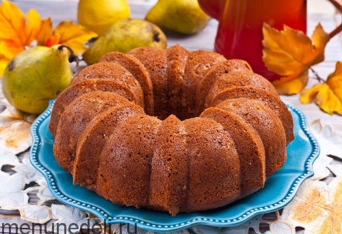 Рецепт кекса-кольца с грушами и орехами | Меню недели