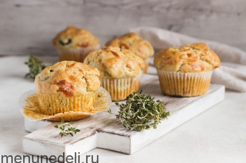 Куриные маффины с сыром и оливками | Меню недели